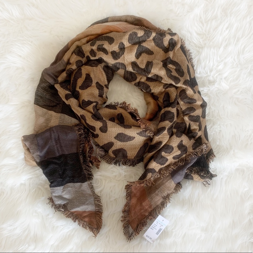Maurice’s Scarf